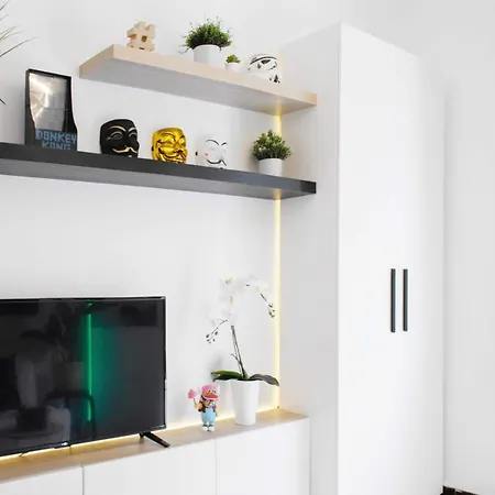 Gregbnb-com - T2 37m2 - Climatise - Parking Inclus - Balcon - Wifi Fibre - No1 * Toulon